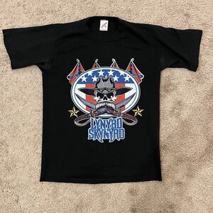 Lynyrd Skynyrd 2011 God & Guns Tour Shirt M Vintage Rock Band Tee